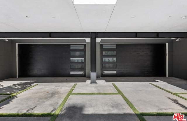 849 N Alta Vista Blvd