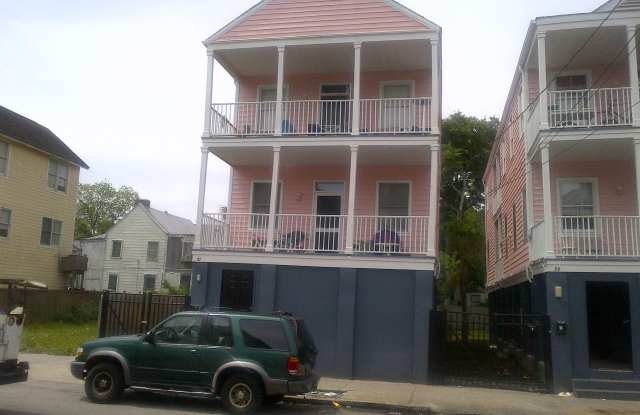 37 America St