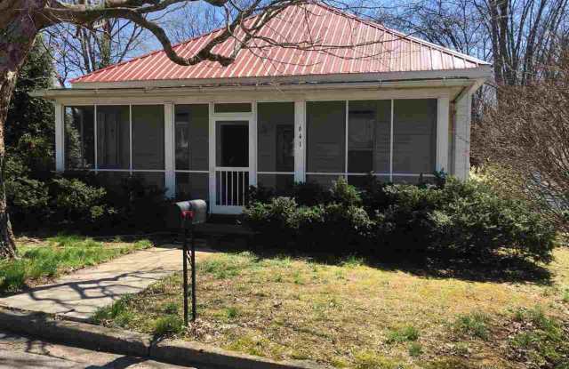 Photo of 3 Bed/1 Bath House