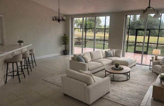 9713 Costa Del Sol Blvd