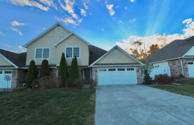 Spacious home for rent with great mountain views! - 500 Callaway Circle - 500 Callaway Circle, Massanetta Springs, VA 22801