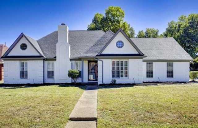 Photo of 6479 STONE LAKE