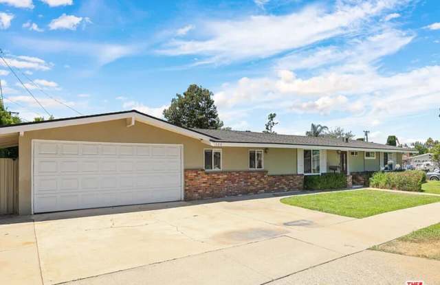 526 N Emerald Dr