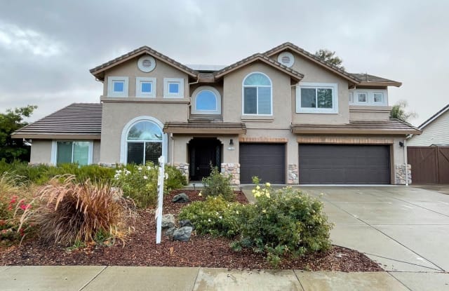 1393 Arrowhead Ave - 1393 Arrowhead Avenue, Livermore, CA 94551