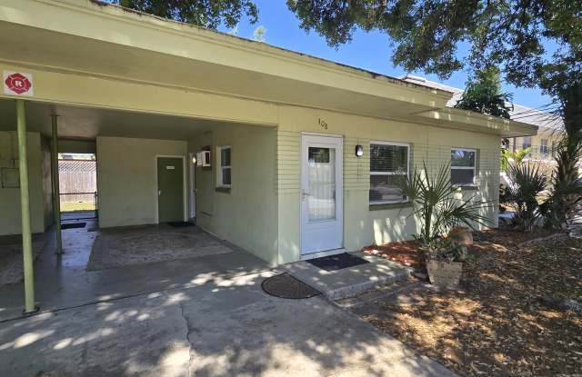 308 Gunn Ave