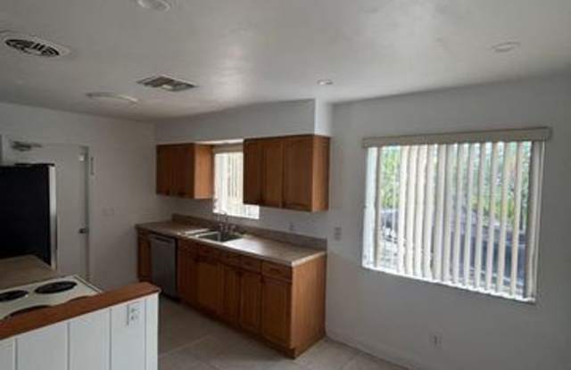 117 SE 4th Avenue, Deerfield Beach, FL 33441