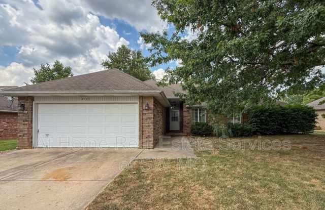 Photo of 2155 E Cragmont