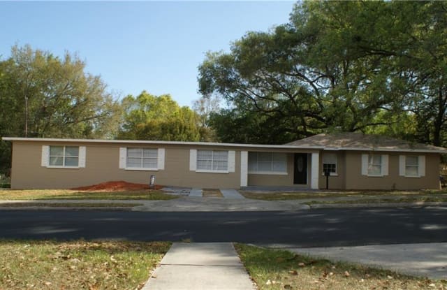 323 EASTWAY DRIVE - 323 Eastway Drive, Lakeland, FL 33803