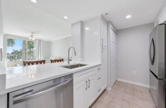 625 Casa Loma Boulevard 408, Boynton Beach, FL 33435