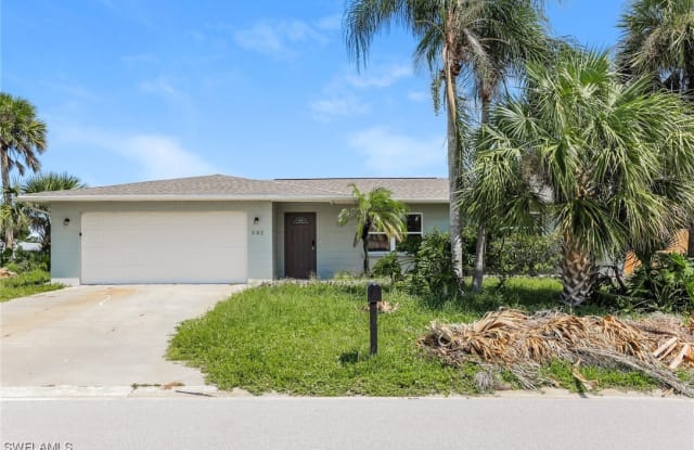 382 Sunnyside Drive - 382 Sunnyside Drive, Sarasota County, FL 34293