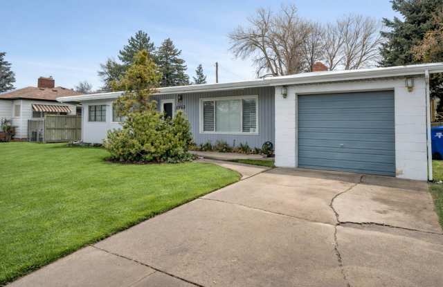 Beautiful Newly Renovated - NEW CARPET - 3 Bed - 1 Bath Pet Friendly Home in Bountiful! Available NOW!