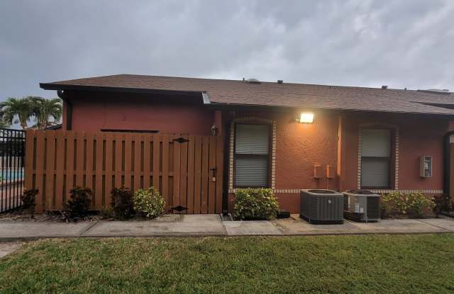 812 Southwest 47th Terrace - 1UNIT #208