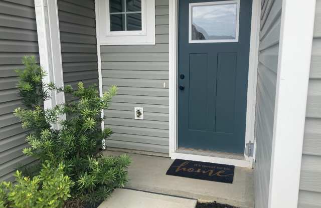 3226 Edgemead Circle NW