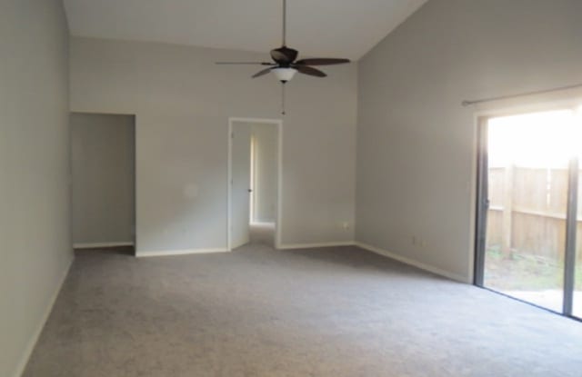 3321 Whispering Dr S