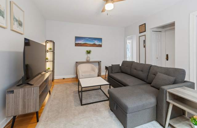 6441 North Hamilton Avenue - 1G