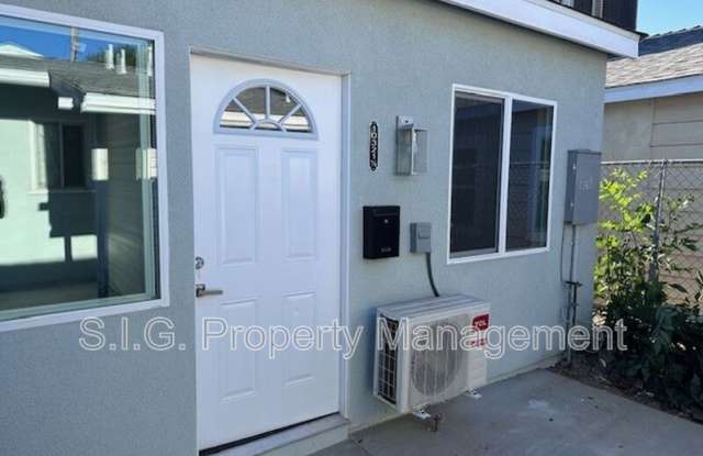 10321 1/2 Eldora Ave