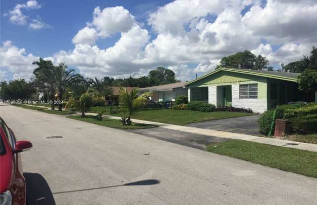 220 Northwest 33rd Terrace