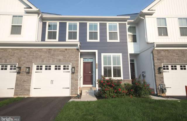 Photo of 331 WYNSTONE Court