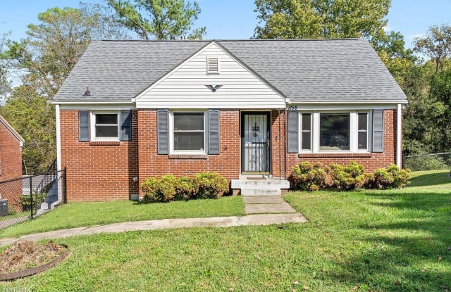 1158 Ridgeway Dr - 1158 Ridgeway Drive, Clarksville, TN 37040