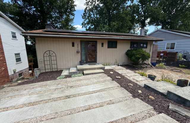 3 bed 2 bath home for rent