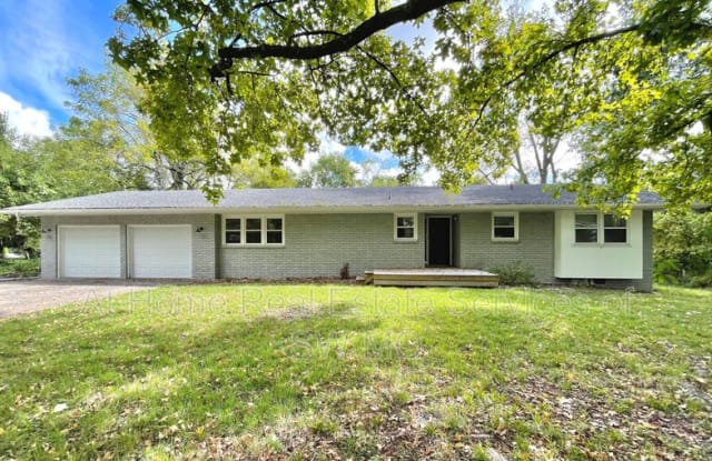 1024 S Belcrest - 1024 South Belcrest Avenue, Springfield, MO 65804