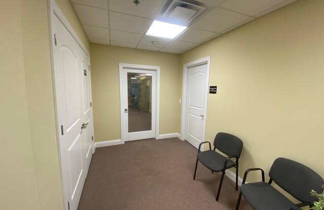 1214 EASTON Road unit: 200