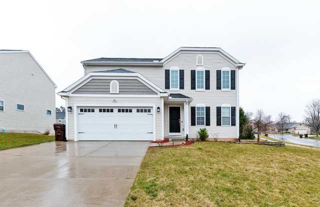 981 Pennine Ridge Way - 981 Pennine Ridge Way, Grand Ledge, MI 48837