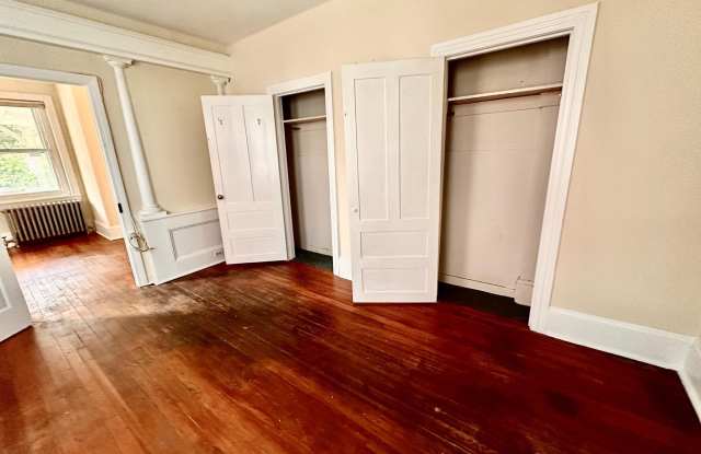 124 E POMONA Street unit: 1