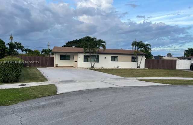 3191 SW 122nd Ct - 3191 SW 122nd Ct, Tamiami, FL 33175