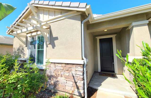 Single-Story 4-Bedroom Home in Riverside--Just Blocks from Grand Terrace!