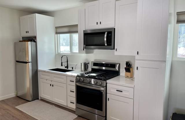 8882 North Ventura Avenue