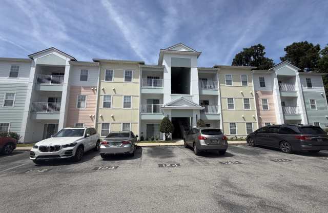 8235 LOBSTER BAY Court