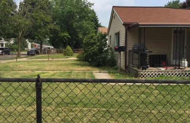 Photo of 2 Bedroom Home In Hazel Park