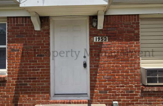 Photo of 1952 South Hiram Street