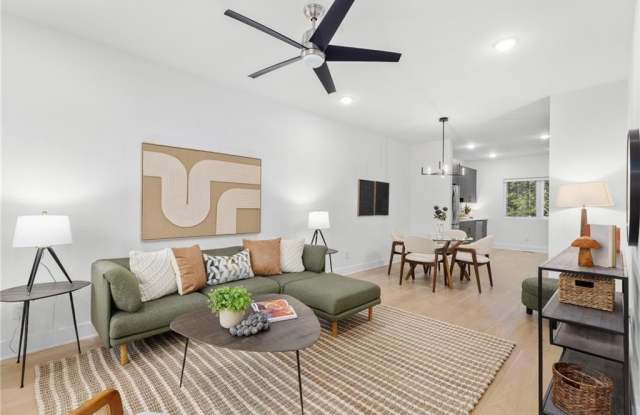 1438 Walker Place SE