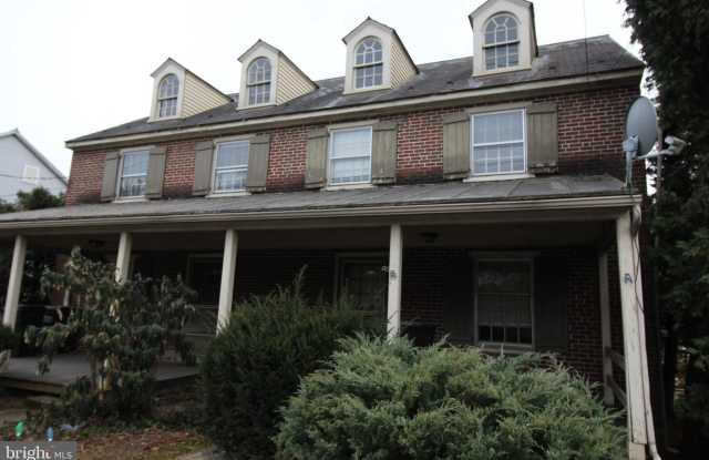 Photo of 1076 MAIN Street