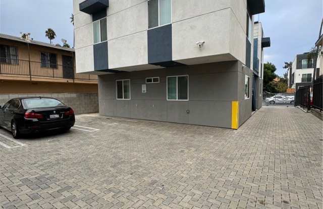 Photo of 621 N Normandie Avenue