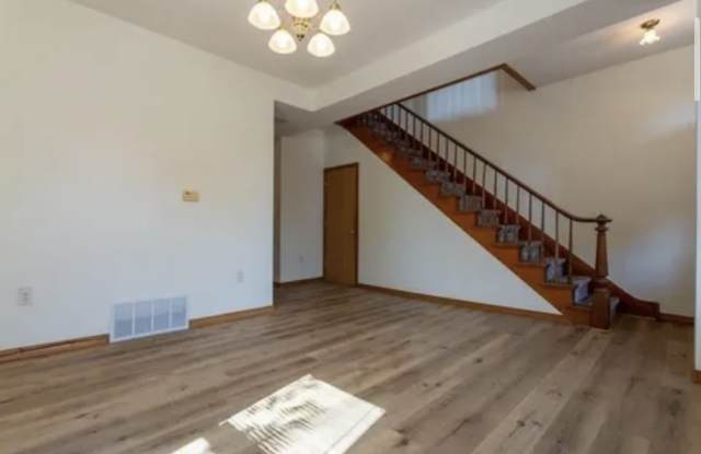 Photo of 945 Spruce St