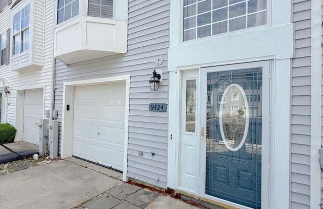 9424 SEA BREEZE Court