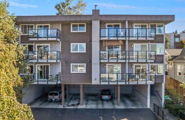 2034 14th Ave W #104