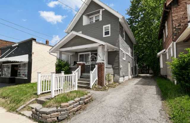 885 Brown Street