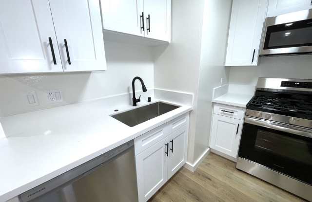 Photo of 3568 Mentone/10425 Tabor