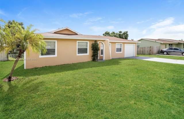 830 Royal Palm Beach Blvd