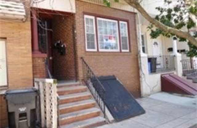 Photo of 1410 W PORTER Street