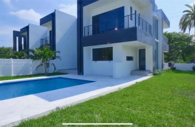 Photo of 2342 Mckinley St