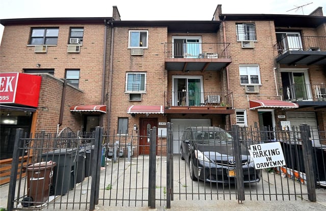 2303 Wallace Ave - 2303 Wallace Avenue, Bronx, NY 10467