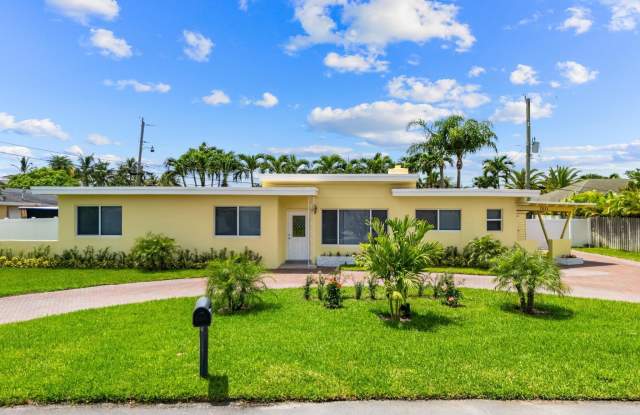 Photo of 7531 Edgewater Circle