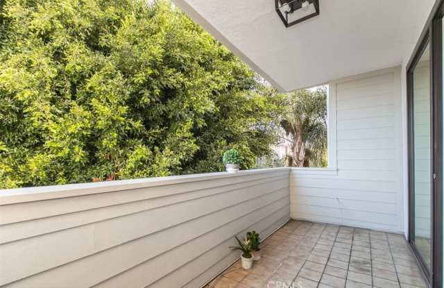 1550 Greenfield Avenue