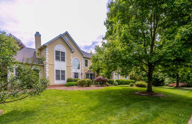 1115 Amanda Dr