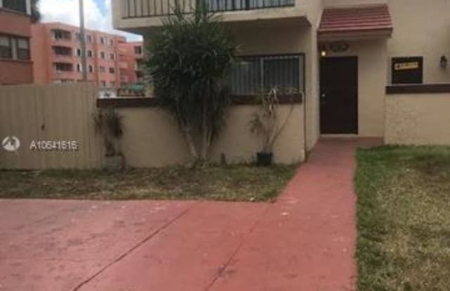 11770 SW 16th St - 11770 Southwest 16th Street, Tamiami, FL 33175